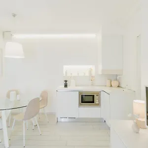 51 White , Forte dei Marmi Italy